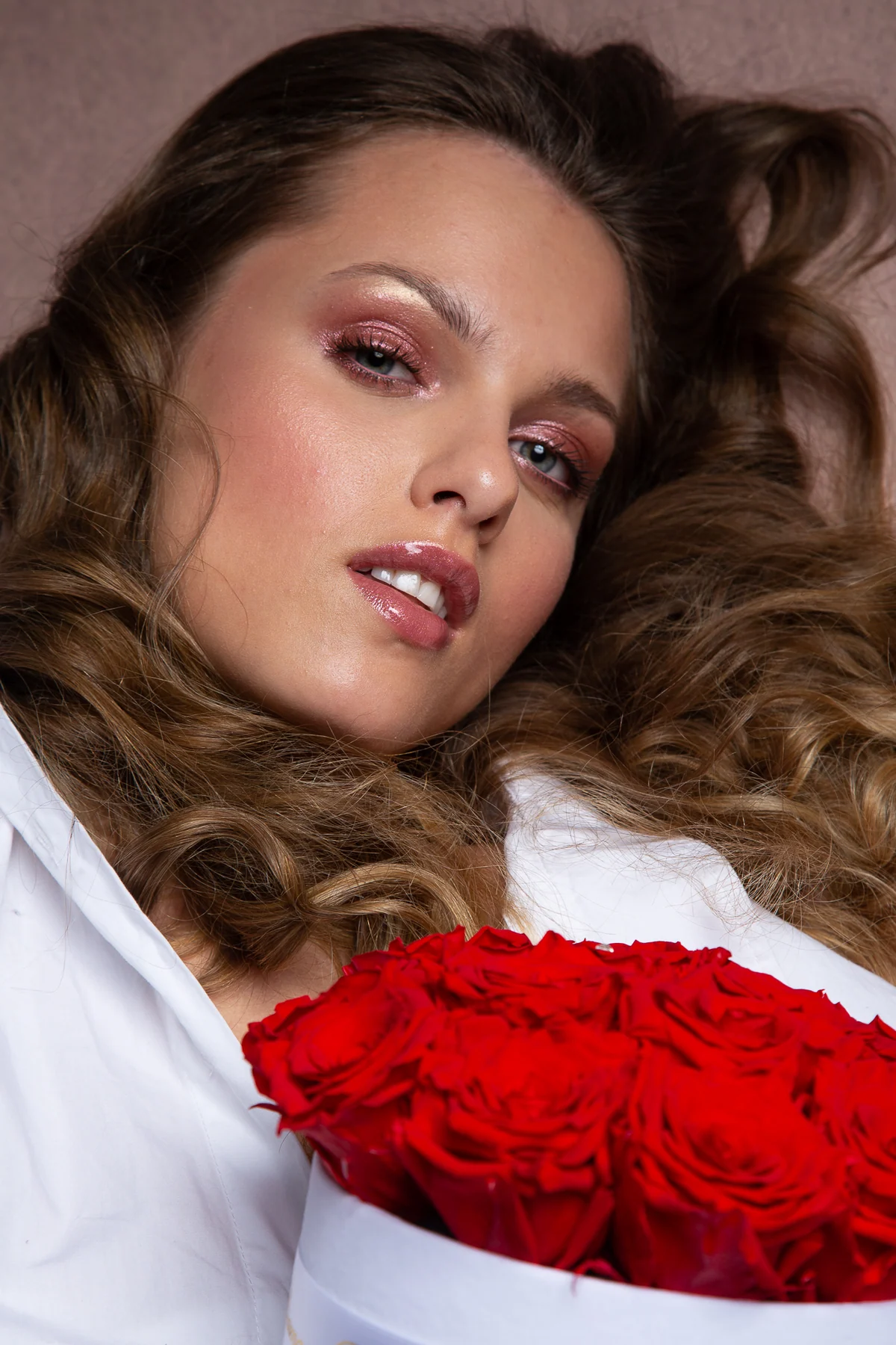 Romantischer Glamour-Look von JUDITH MUAH.
