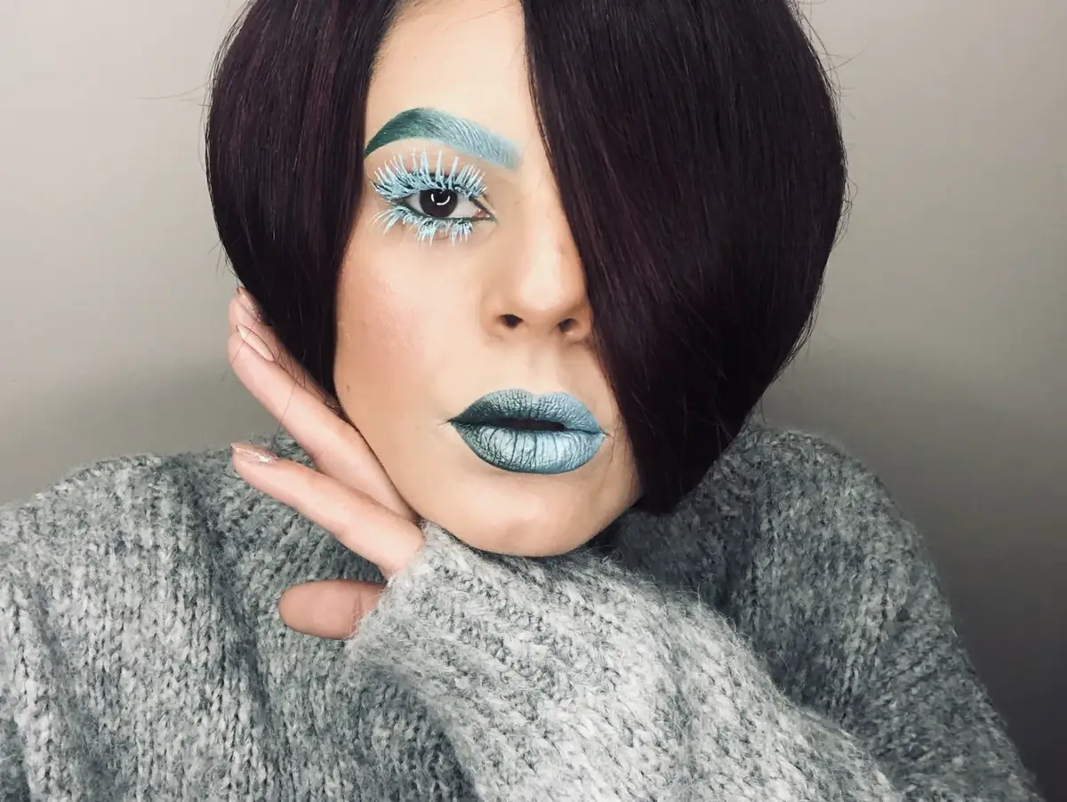 Vorführung von kreativem Halloween- und Spezialeffekt-Make-up 19.