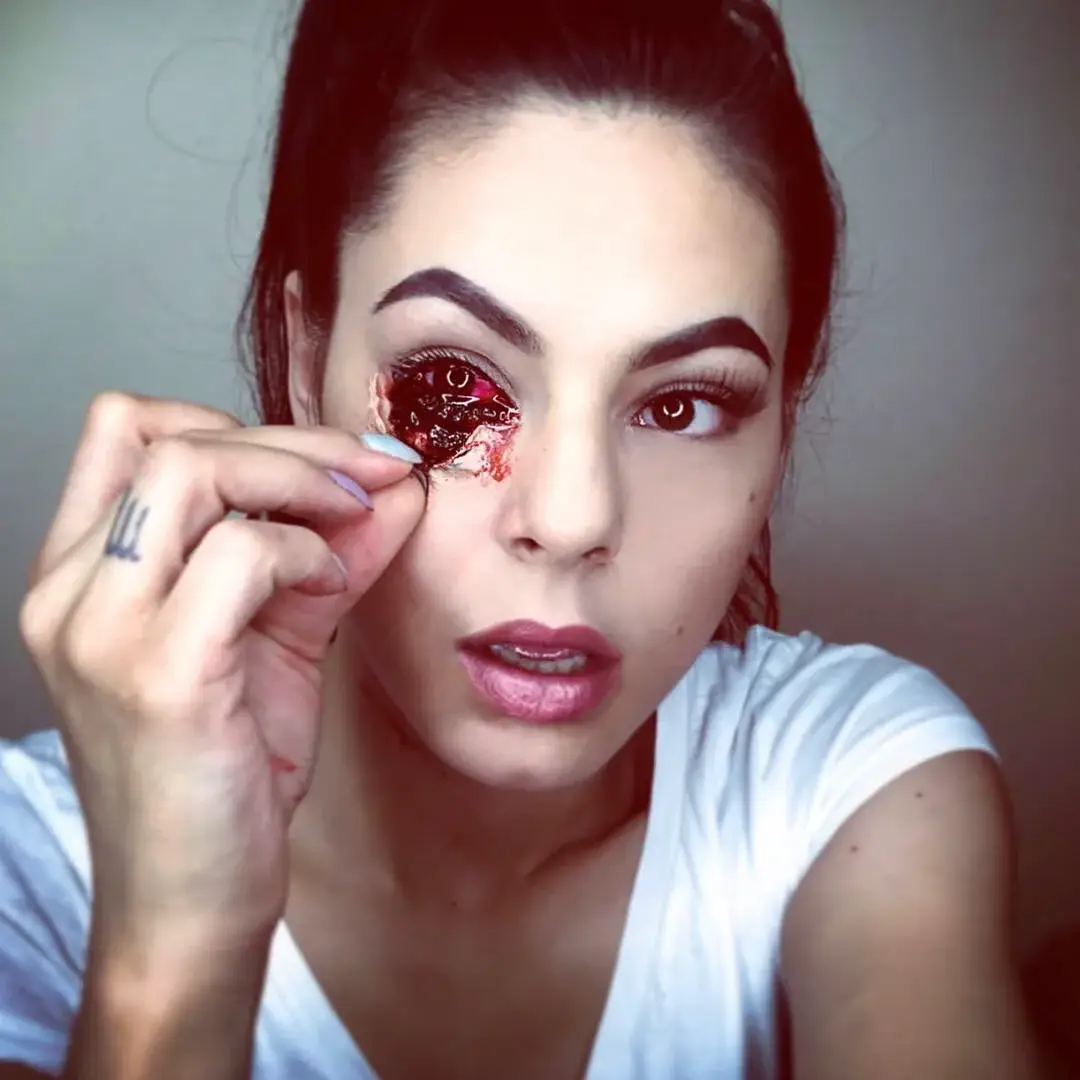 Eine Vorführung von kreativem Halloween- und Spezialeffekt-Make-up am 21.